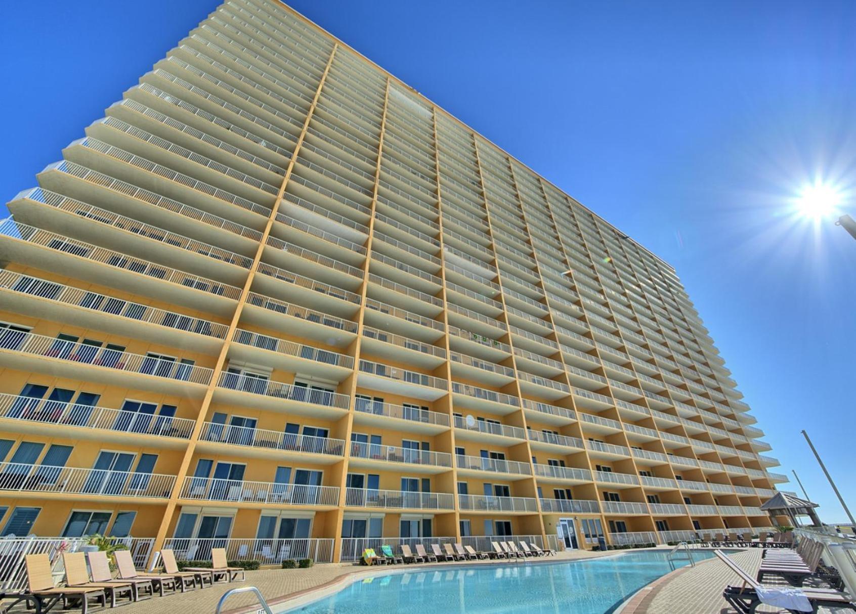 Treasure Island Unit 2011: Sunset Sands, 2 Bed/2 Bath Retreat - Sleeps 8! Holiday home Panama City Beach