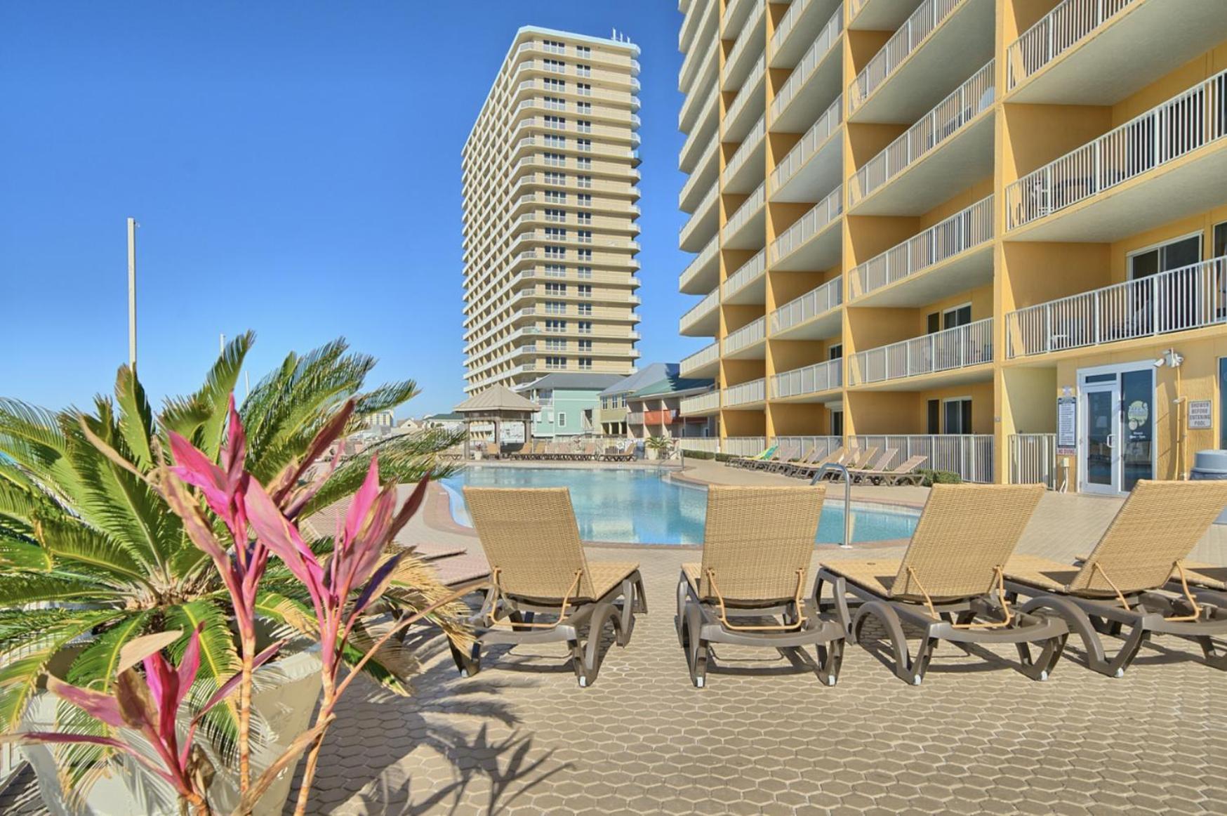 Treasure Island Unit 2011: Sunset Sands, 2 Bed/2 Bath Retreat - Sleeps 8! Holiday home *